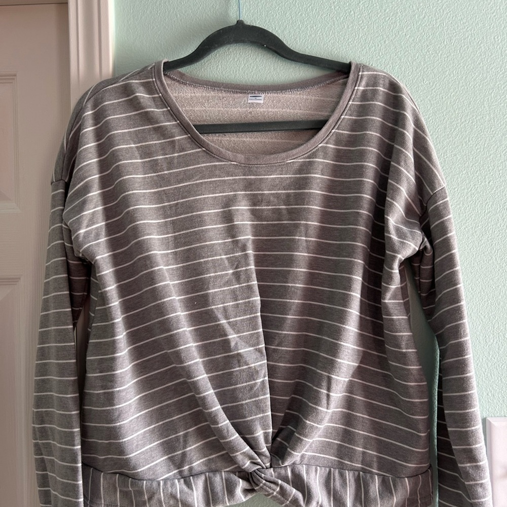 Old navy sweater with tie at the front